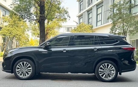 Toyota Highlander, 2021 год, 4 550 000 рублей, 5 фотография