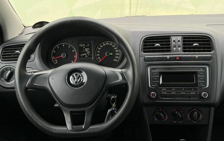 Volkswagen Polo VI (EU Market), 2016 год, 935 000 рублей, 17 фотография