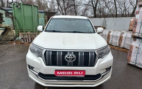 Toyota Land Cruiser Prado 150 рестайлинг 2, 2018 год, 5 800 000 рублей, 2 фотография