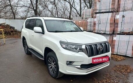 Toyota Land Cruiser Prado 150 рестайлинг 2, 2018 год, 5 800 000 рублей, 3 фотография