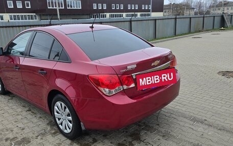 Chevrolet Cruze II, 2011 год, 950 000 рублей, 3 фотография