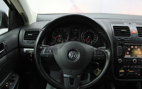 Volkswagen Jetta VI, 2010 год, 697 800 рублей, 16 фотография