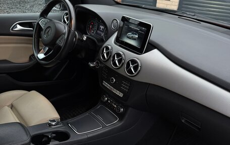 Mercedes-Benz B-Класс, 2016 год, 1 690 000 рублей, 5 фотография