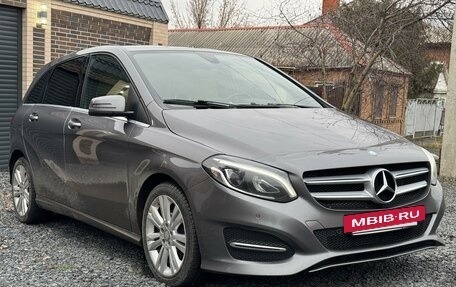 Mercedes-Benz B-Класс, 2016 год, 1 690 000 рублей, 2 фотография