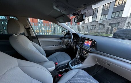 Hyundai Elantra VI рестайлинг, 2017 год, 1 330 000 рублей, 6 фотография