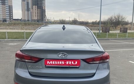 Hyundai Elantra VI рестайлинг, 2017 год, 1 330 000 рублей, 10 фотография