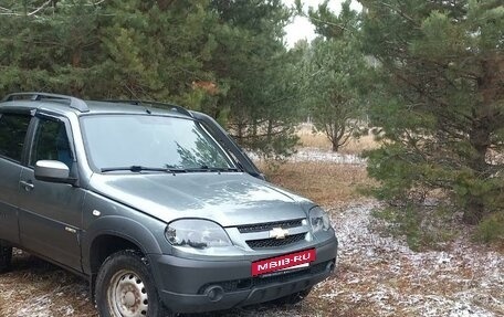 Chevrolet Niva I рестайлинг, 2017 год, 900 000 рублей, 5 фотография