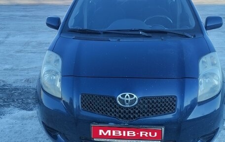 Toyota Yaris III рестайлинг, 2006 год, 700 000 рублей, 1 фотография