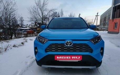 Toyota RAV4, 2020 год, 3 499 000 рублей, 2 фотография