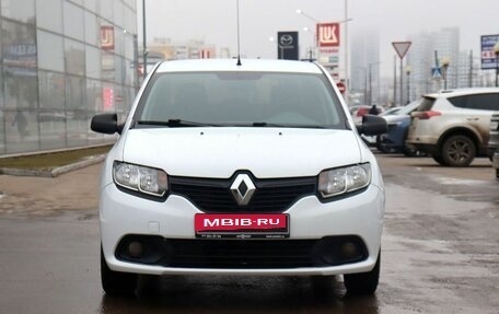 Renault Logan II, 2017 год, 699 000 рублей, 2 фотография