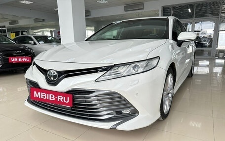 Toyota Camry, 2019 год, 3 100 000 рублей, 4 фотография