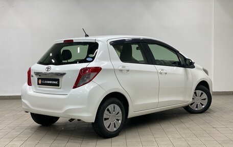 Toyota Vitz, 2012 год, 825 000 рублей, 3 фотография