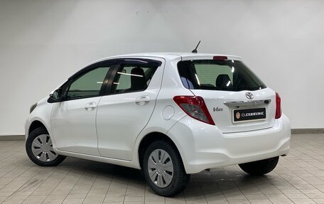 Toyota Vitz, 2012 год, 825 000 рублей, 4 фотография