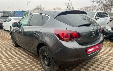 Opel Astra J, 2011 год, 630 000 рублей, 4 фотография