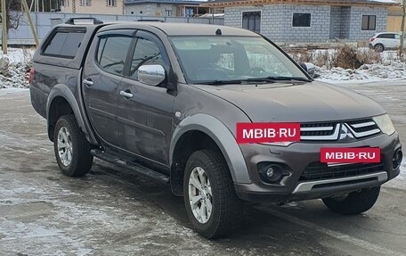 Mitsubishi L200 IV рестайлинг, 2014 год, 2 400 000 рублей, 3 фотография