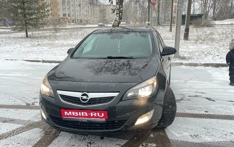 Opel Astra J, 2011 год, 700 000 рублей, 3 фотография