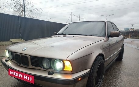 BMW 5 серия, 1989 год, 650 000 рублей, 5 фотография