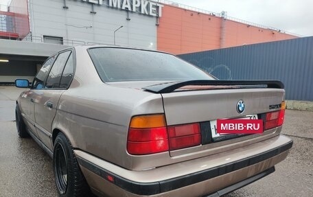 BMW 5 серия, 1989 год, 650 000 рублей, 16 фотография