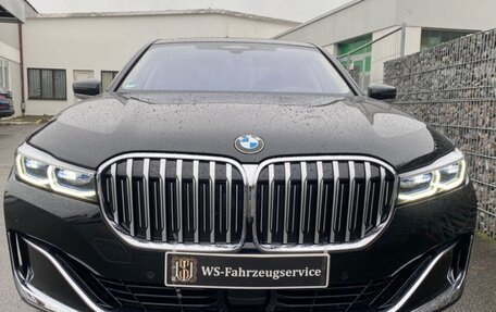 BMW 7 серия, 2021 год, 8 840 000 рублей, 2 фотография