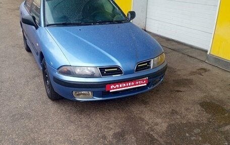 Mitsubishi Carisma I, 2001 год, 325 000 рублей, 2 фотография