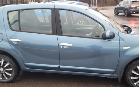 Renault Sandero I, 2012 год, 750 000 рублей, 3 фотография