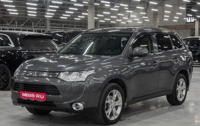 Mitsubishi Outlander III рестайлинг 3, 2013 год, 1 748 000 рублей, 1 фотография