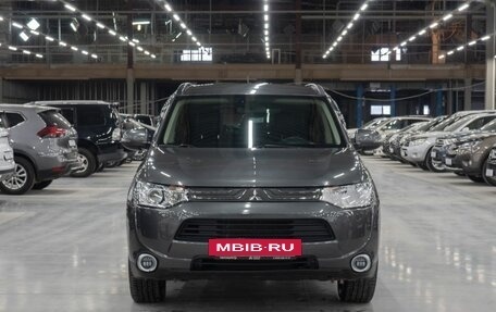 Mitsubishi Outlander III рестайлинг 3, 2013 год, 1 748 000 рублей, 15 фотография