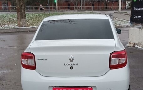 Renault Logan II, 2018 год, 830 000 рублей, 3 фотография