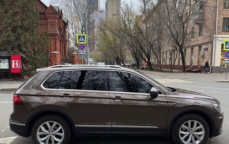 Volkswagen Tiguan II, 2018 год, 2 450 000 рублей, 6 фотография