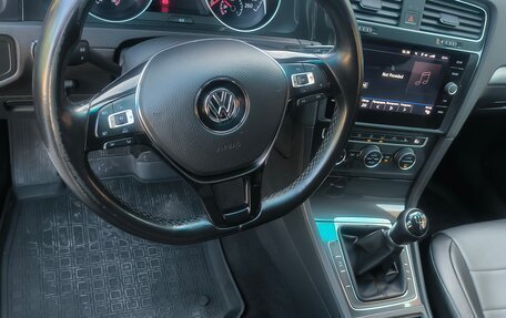 Volkswagen Golf VII, 2017 год, 1 580 000 рублей, 9 фотография