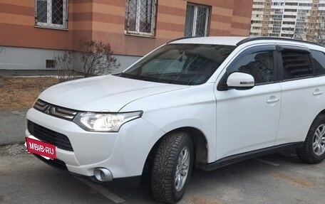 Mitsubishi Outlander III рестайлинг 3, 2012 год, 1 550 000 рублей, 1 фотография