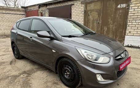 Hyundai Solaris II рестайлинг, 2011 год, 825 000 рублей, 7 фотография