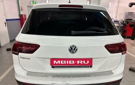 Volkswagen Tiguan II, 2018 год, 2 597 000 рублей, 10 фотография