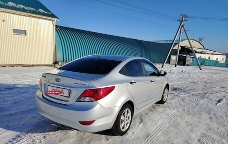 Hyundai Solaris II рестайлинг, 2011 год, 800 000 рублей, 5 фотография