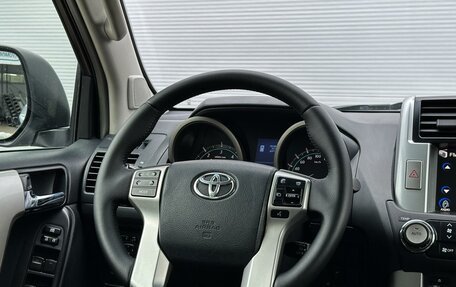 Toyota Land Cruiser Prado 150 рестайлинг 2, 2013 год, 2 885 000 рублей, 13 фотография