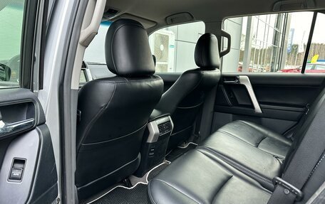 Toyota Land Cruiser Prado 150 рестайлинг 2, 2013 год, 2 885 000 рублей, 11 фотография