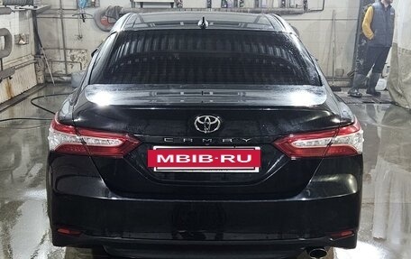 Toyota Camry, 2020 год, 3 000 000 рублей, 4 фотография