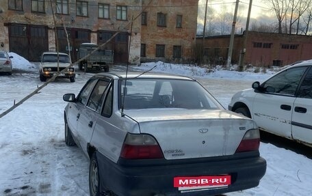 Daewoo Nexia I рестайлинг, 2000 год, 105 000 рублей, 3 фотография