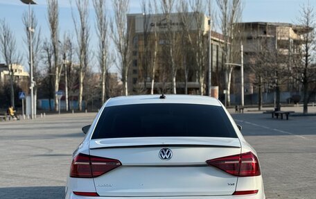 Volkswagen Passat B8 рестайлинг, 2018 год, 2 400 000 рублей, 1 фотография