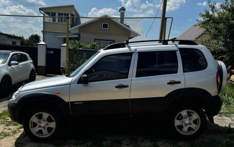 Chevrolet Niva I рестайлинг, 2010 год, 550 000 рублей, 7 фотография