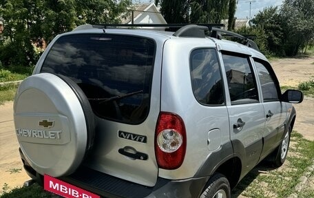 Chevrolet Niva I рестайлинг, 2010 год, 550 000 рублей, 5 фотография