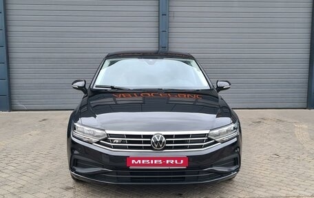 Volkswagen Passat B8 рестайлинг, 2019 год, 2 500 000 рублей, 9 фотография