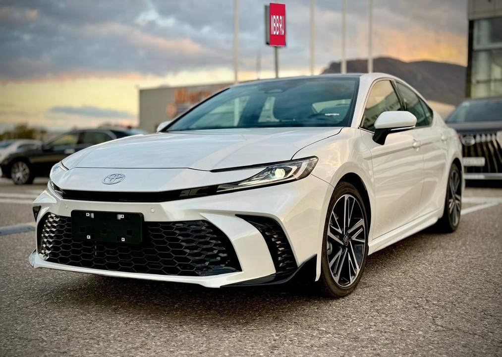 Toyota Camry, 2024 год, 4 800 000 рублей, 3 фотография
