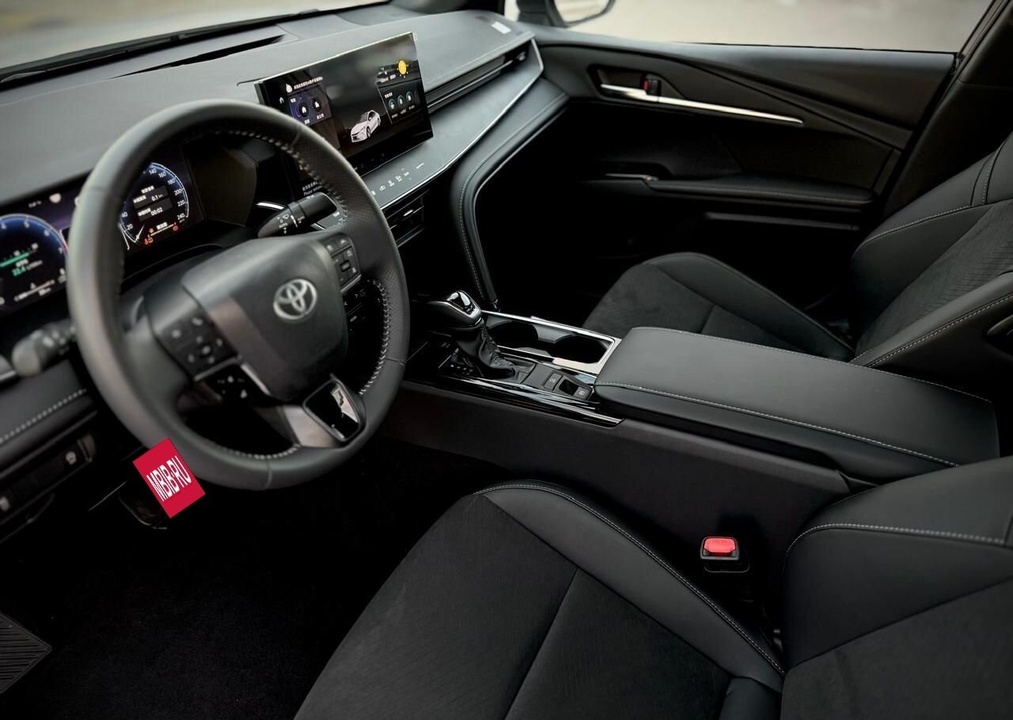 Toyota Camry, 2024 год, 4 800 000 рублей, 12 фотография