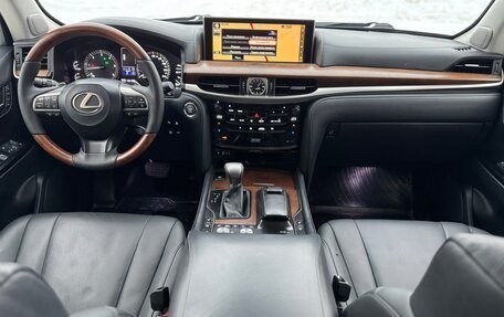 Lexus LX III, 2017 год, 5 550 000 рублей, 25 фотография