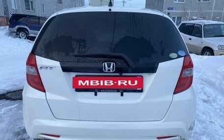 Honda Fit III, 2011 год, 780 000 рублей, 2 фотография