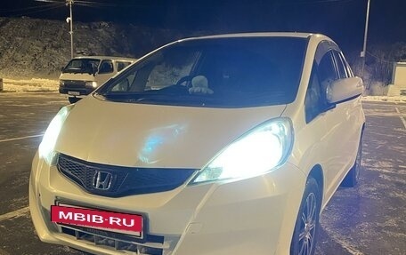 Honda Fit III, 2011 год, 780 000 рублей, 11 фотография