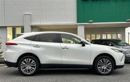 Toyota Harrier, 2021 год, 2 340 000 рублей, 7 фотография