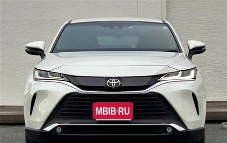 Toyota Harrier, 2021 год, 2 340 000 рублей, 2 фотография