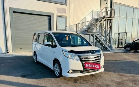 Toyota Noah III, 2014 год, 2 099 999 рублей, 8 фотография